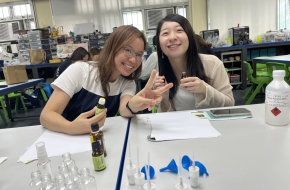 按下放大相片