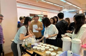 按下放大相片